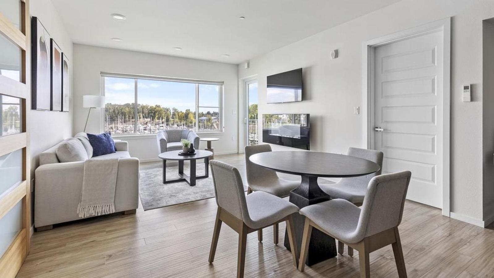 Landing At Yacht Harbor Club - 1 Bedroom In Hayden Island Neighborhood Network Apartment *